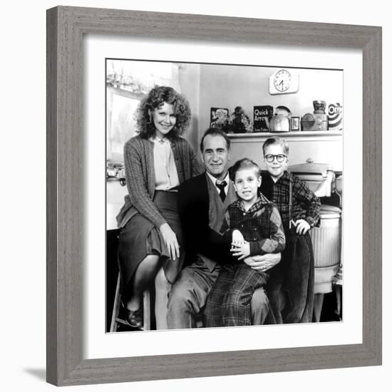 A Christmas Story, Melinda Dillon, Darren McGavin, Ian Petrella, Peter Billingsley, 1983-null-Framed Photo