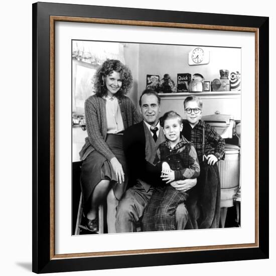 A Christmas Story, Melinda Dillon, Darren McGavin, Ian Petrella, Peter Billingsley, 1983-null-Framed Photo