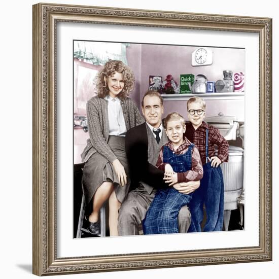 A Christmas Story, Melinda Dillon, Darren McGavin, Ian Petrella, Peter Billingsley, 1983-null-Framed Photo