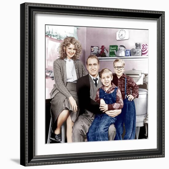 A Christmas Story, Melinda Dillon, Darren McGavin, Ian Petrella, Peter Billingsley, 1983-null-Framed Photo