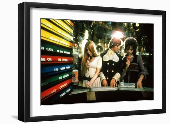 A Clockwork Orange, Gillian Hills, Malcolm Mcdowell, Barbara Scott, 1971-null-Framed Premium Photographic Print