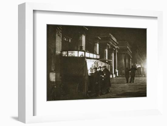 A coffee stall at Hyde Park Corner, London, 20th century-Unknown-Framed Photographic Print