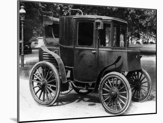 A Columbia Electric Car, C1899-null-Mounted Photographic Print