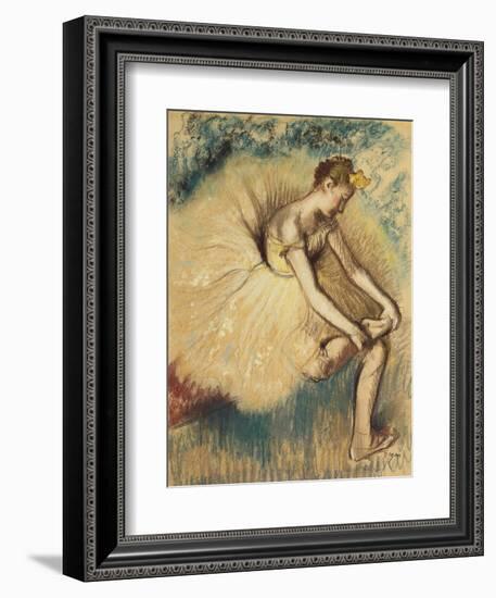 A Dancer Putting on Her Shoe; Danseuse Attachant Sa Chaussure, 1896-Edgar Degas-Framed Giclee Print