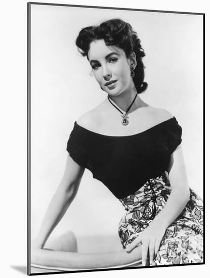 A DATE WITH JUDY, 1948 directed by RICHARD THORPE with Elizabeth Taylor (b/w photo)-null-Mounted Photo