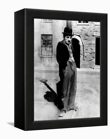 A Dog 's Life by and with Charlie Chaplin (The Tramp), 1918-null-Framed Stretched Canvas