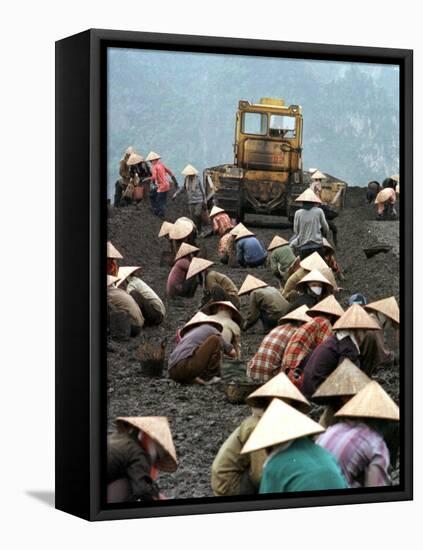A Group of Scavenger Coal Workers-null-Framed Premier Image Canvas