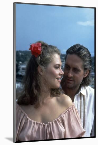 A la poursuite du diamant vert Romancing the stone by Robert Zemeckis with Michael Douglas and Kath-null-Mounted Photo