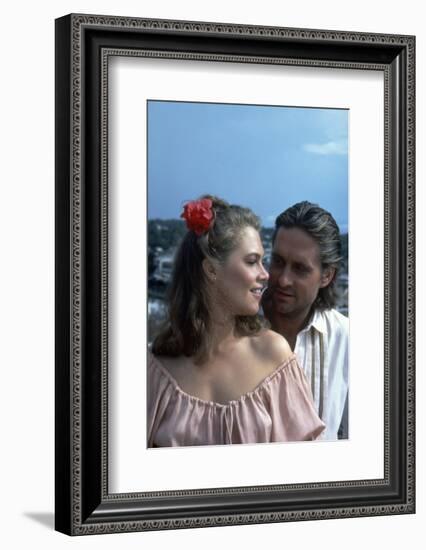 A la poursuite du diamant vert Romancing the stone by Robert Zemeckis with Michael Douglas and Kath-null-Framed Photo