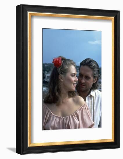 A la poursuite du diamant vert Romancing the stone by Robert Zemeckis with Michael Douglas and Kath-null-Framed Photo