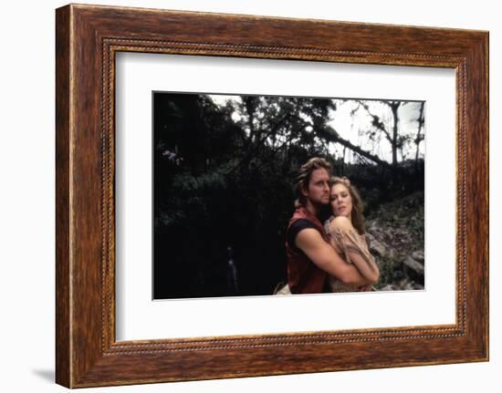 A la poursuite du diamant vert Romancing the stone by Robert Zemeckis with Michael Douglas and Kath-null-Framed Photo