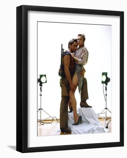 A la poursuite du diamant vert Romancing the stone by Robert Zemeckis with Michael Douglas and Kath-null-Framed Photo