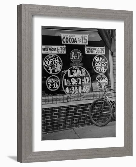 A&P Chain Food Market Advertises its 1939 Food Prices-null-Framed Photo