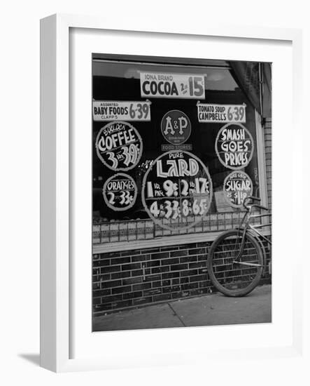 A&P Chain Food Market Advertises its 1939 Food Prices-null-Framed Photo