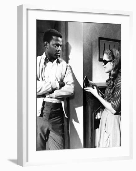 A Patch Of Blue, Sidney Poitier, Elizabeth Hartman, 1965-null-Framed Photo