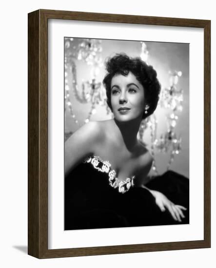 A PLACE IN THE SUN, 1951 directed by GEORGE STEVENS with Elizabeth Taylor (b/w photo)-null-Framed Photo