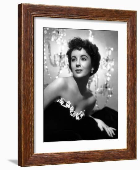 A PLACE IN THE SUN, 1951 directed by GEORGE STEVENS with Elizabeth Taylor (b/w photo)-null-Framed Photo
