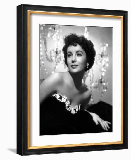 A PLACE IN THE SUN, 1951 directed by GEORGE STEVENS with Elizabeth Taylor (b/w photo)-null-Framed Photo