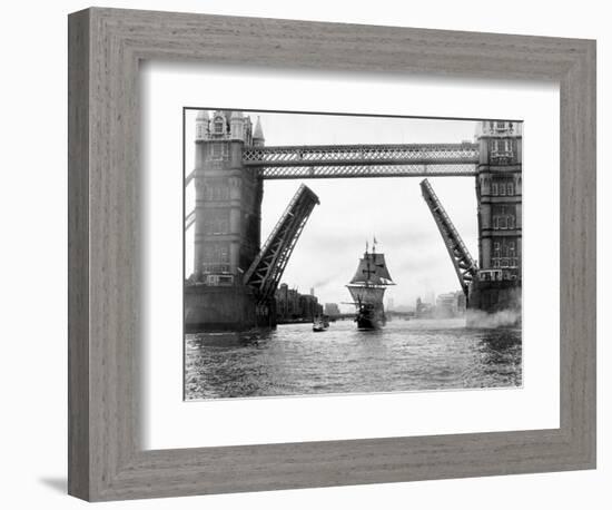 A Replica of Francis Drakes Ship the Golden Hinde Sails Down the Thames, September 1974-null-Framed Photographic Print