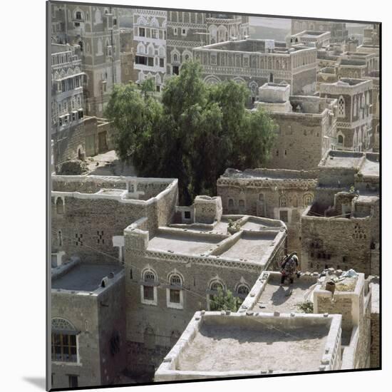 A rooftop view of San'a-Werner Forman-Mounted Giclee Print