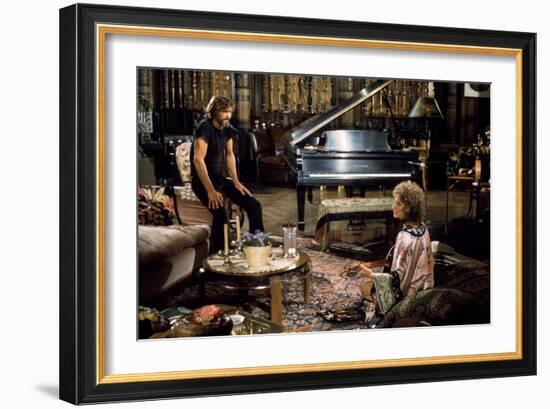 A STAR IS BORN, 1976 directed by FRANK PIERSON (photo)-null-Framed Photo