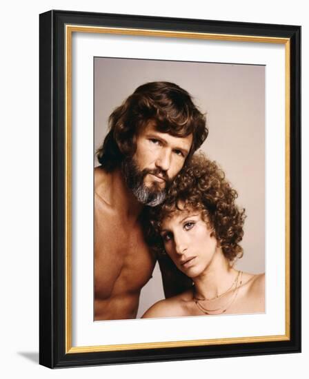 A STAR IS BORN, 1976 directed by FRANK PIERSON with Kris Kristofferson and Barbra Streisand (photo)-null-Framed Photo