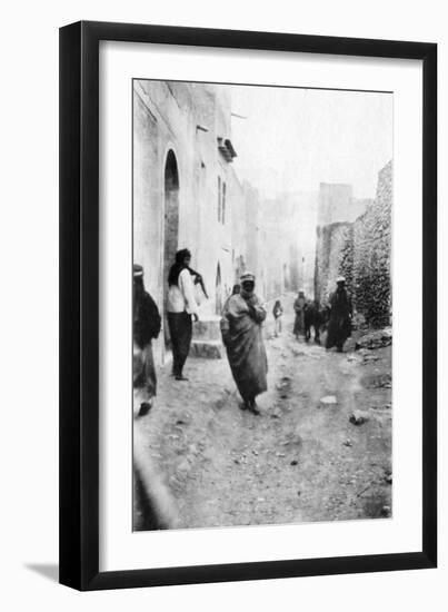 A Street in Mosul, Mesopotamia, 1918-null-Framed Giclee Print