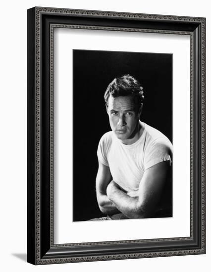 A STREETCAR NAMED DESIRE, 1951 directed by ELIA KAZAN with Marlon Brando (b/w photo)-null-Framed Photo