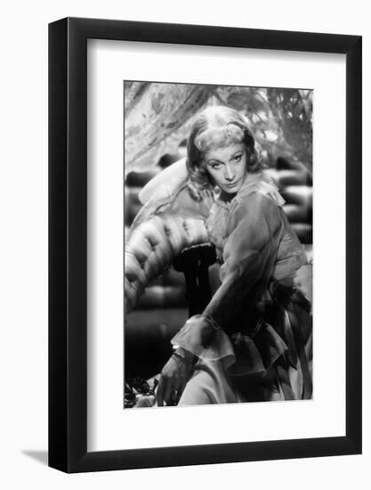 A STREETCAR NAMED DESIRE, 1951 directed by ELIA KAZAN with Vivien Leigh (b/w photo)-null-Framed Photo