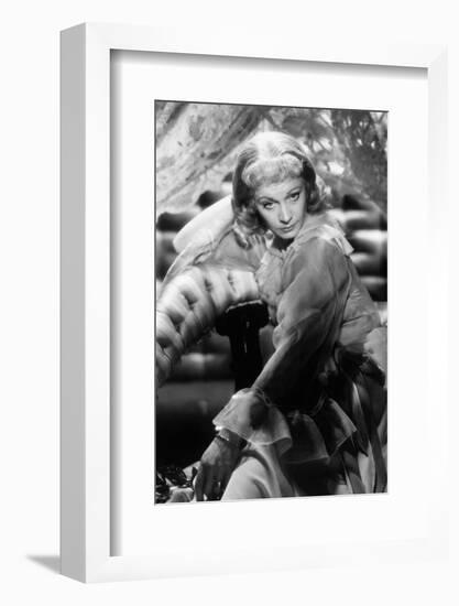 A STREETCAR NAMED DESIRE, 1951 directed by ELIA KAZAN with Vivien Leigh (b/w photo)-null-Framed Photo