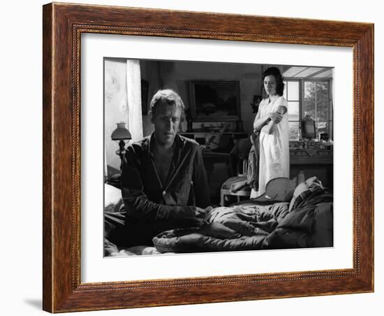 A Travers le Miroir by IngmarBergman with Max von Sydow and Harriet Andersson, 1961 (b/w photo)-null-Framed Photo