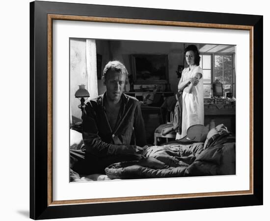 A Travers le Miroir by IngmarBergman with Max von Sydow and Harriet Andersson, 1961 (b/w photo)-null-Framed Photo