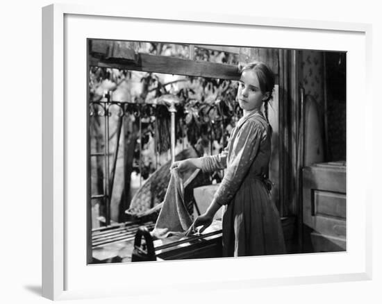 A Tree Grows In Brooklyn, Peggy Ann Garner, 1945-null-Framed Photo