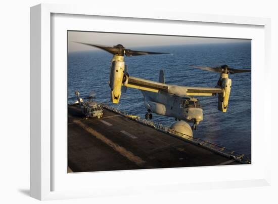 A U.S. Marine Corps MV-22B Osprey Lands on USS Kearsarge-null-Framed Photographic Print