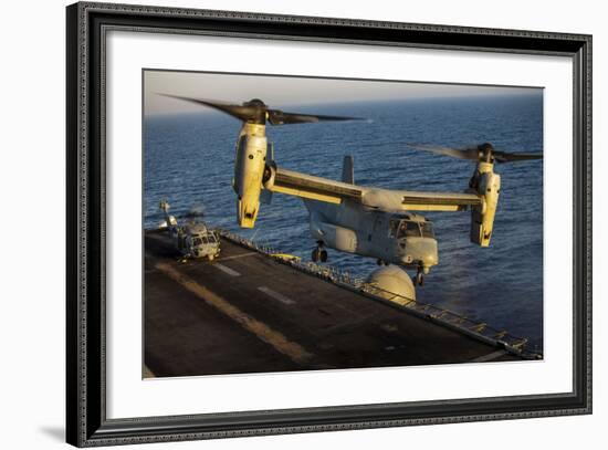 A U.S. Marine Corps MV-22B Osprey Lands on USS Kearsarge-null-Framed Photographic Print