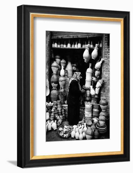 A Vase Seller in Najaf-Mario de Biasi-Framed Photographic Print