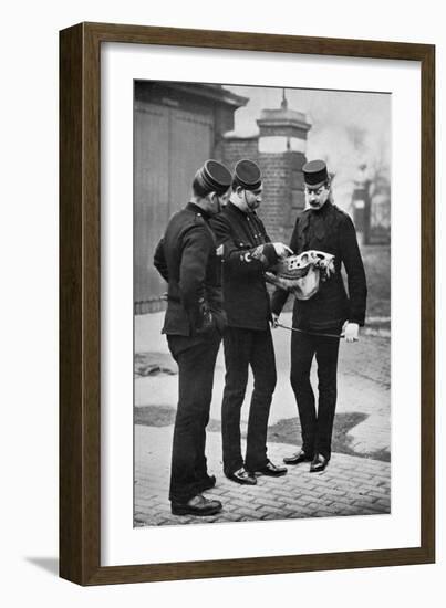 A Veterinary Demonstration, 1st Life Guards, 1896-Gregory & Co-Framed Giclee Print