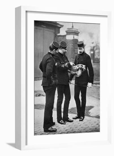 A Veterinary Demonstration, 1st Life Guards, 1896-Gregory & Co-Framed Giclee Print