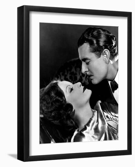 A WOMAN OF AFFAIRS, 1929 directed by CLARENCE BROWN with Greta Garbo / john Gilbert (b/w photo)-null-Framed Photo