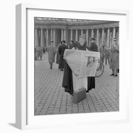 A Woman Reads the News of the Election of Pope John XXIII, Vatican City, 4th November 1958-null-Framed Photographic Print