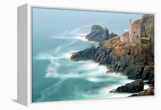 Abandoned tin mineshafts, Botallack Head, Cornwall, UK-Ross Hoddinott-Framed Premier Image Canvas