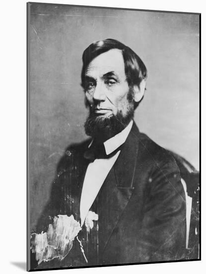 Abraham Lincoln, 1861-Mathew Brady-Mounted Photographic Print