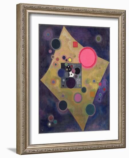 Accent En Rose, 1926-Wassily Kandinsky-Framed Giclee Print