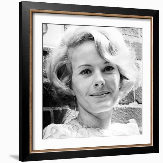 Accident, Delphine Seyrig, 1967-null-Framed Premium Photographic Print