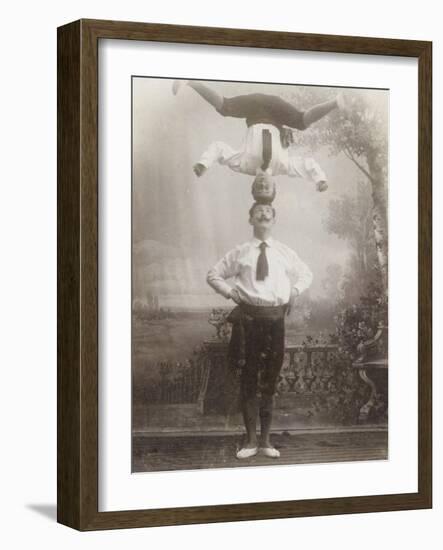 Acrobates [Sans légende]-null-Framed Giclee Print