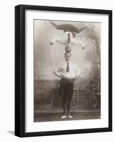 Acrobates [Sans légende]-null-Framed Giclee Print