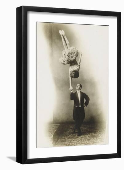 Acrobates [Sans légende]-null-Framed Giclee Print