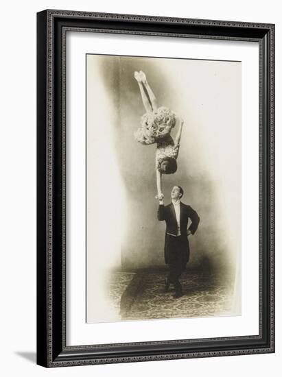 Acrobates [Sans légende]-null-Framed Giclee Print