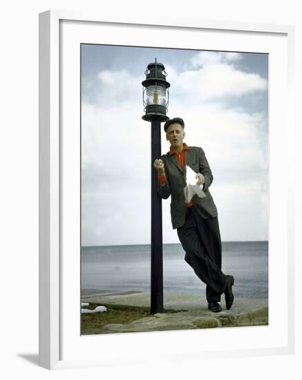 Actor Art Carney Leaning Against a Lamp Post-Leonard Mccombe-Framed Premium Photographic Print