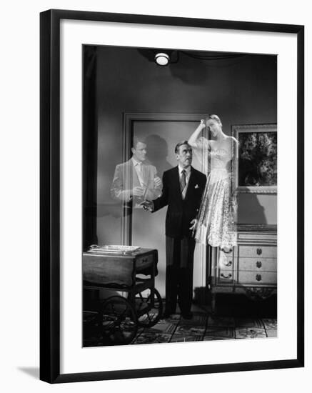 Actor Leo G. Carroll, Robert Sterling, with Ghostly Ann Jeffreys on TV Program "Topper"-null-Framed Premium Photographic Print